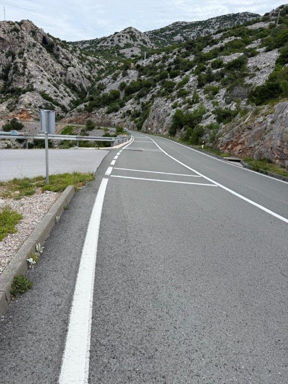 Zajedničkim aktivnostima Policijske uprave ličko-senjske i Hrvatskih cesta do sigurnijih cesta za motocikliste 1 KARI%C4%86%202