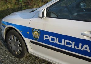 Slika //auto_policija04.jpg